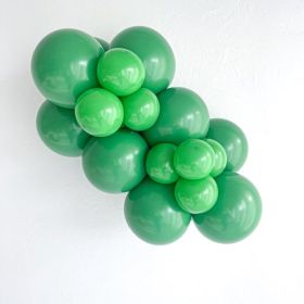 24 inch TUFTEX Standard Green Latex Balloons - 25 count